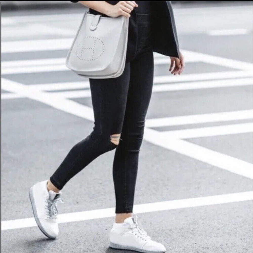 SPANX Distressed Denim Skinny Jeans Pants Black Raw Hemline Size Small Shaping